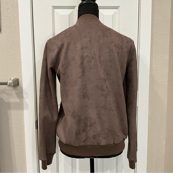 ALYTHEA VERY VERSATILE MEDIUM BROWN BOMBER STYLE SNAP FRONT JACKET. Size Small - Picture 8 of 9